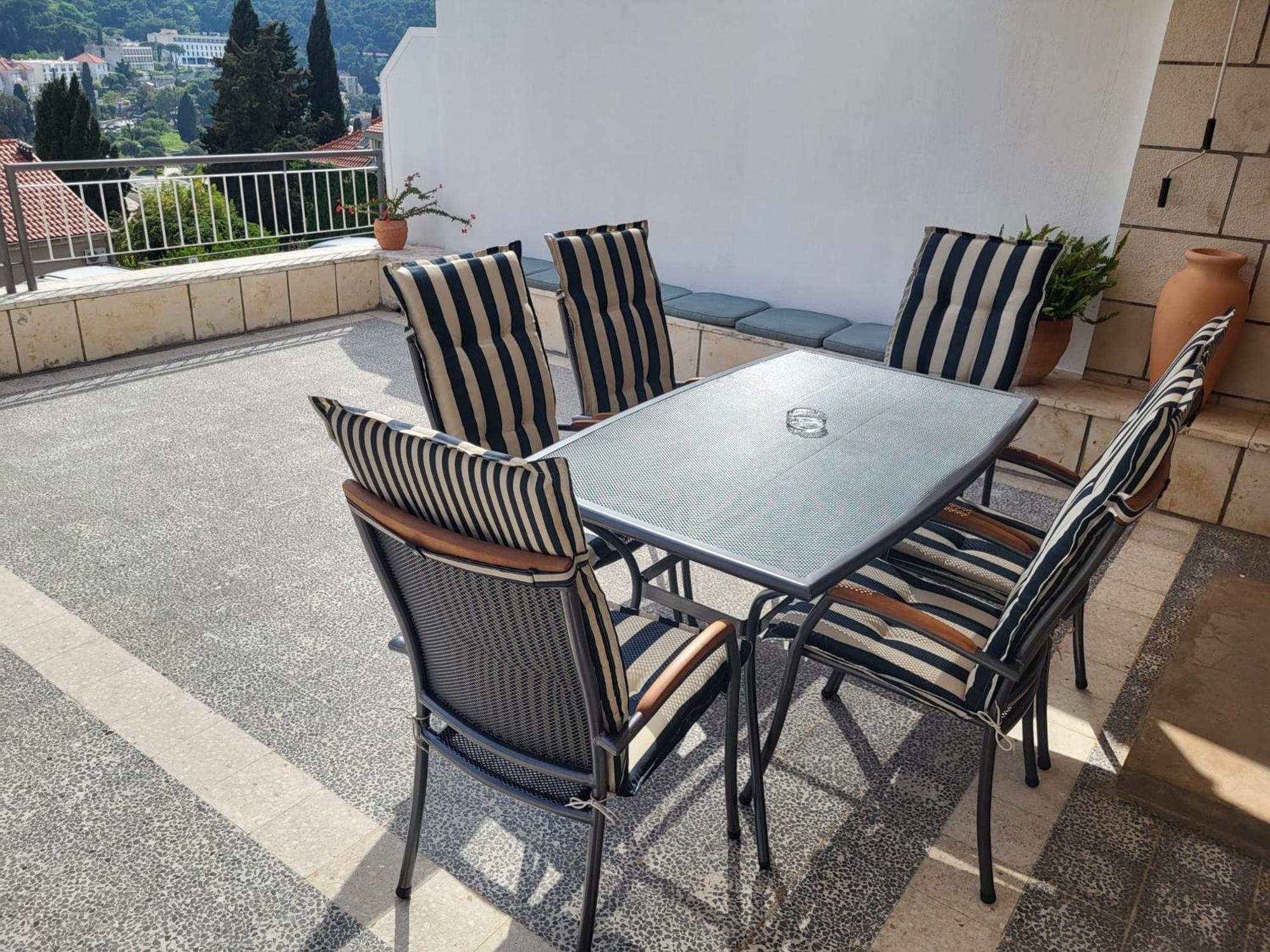 Kablar'S Sunny Suites Дубровник Екстериор снимка