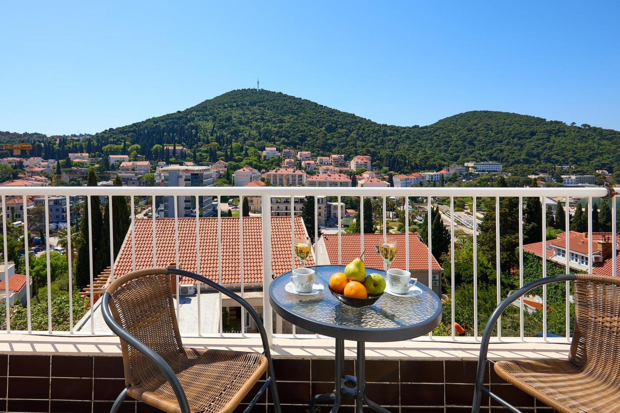 Kablar'S Sunny Suites Дубровник Екстериор снимка